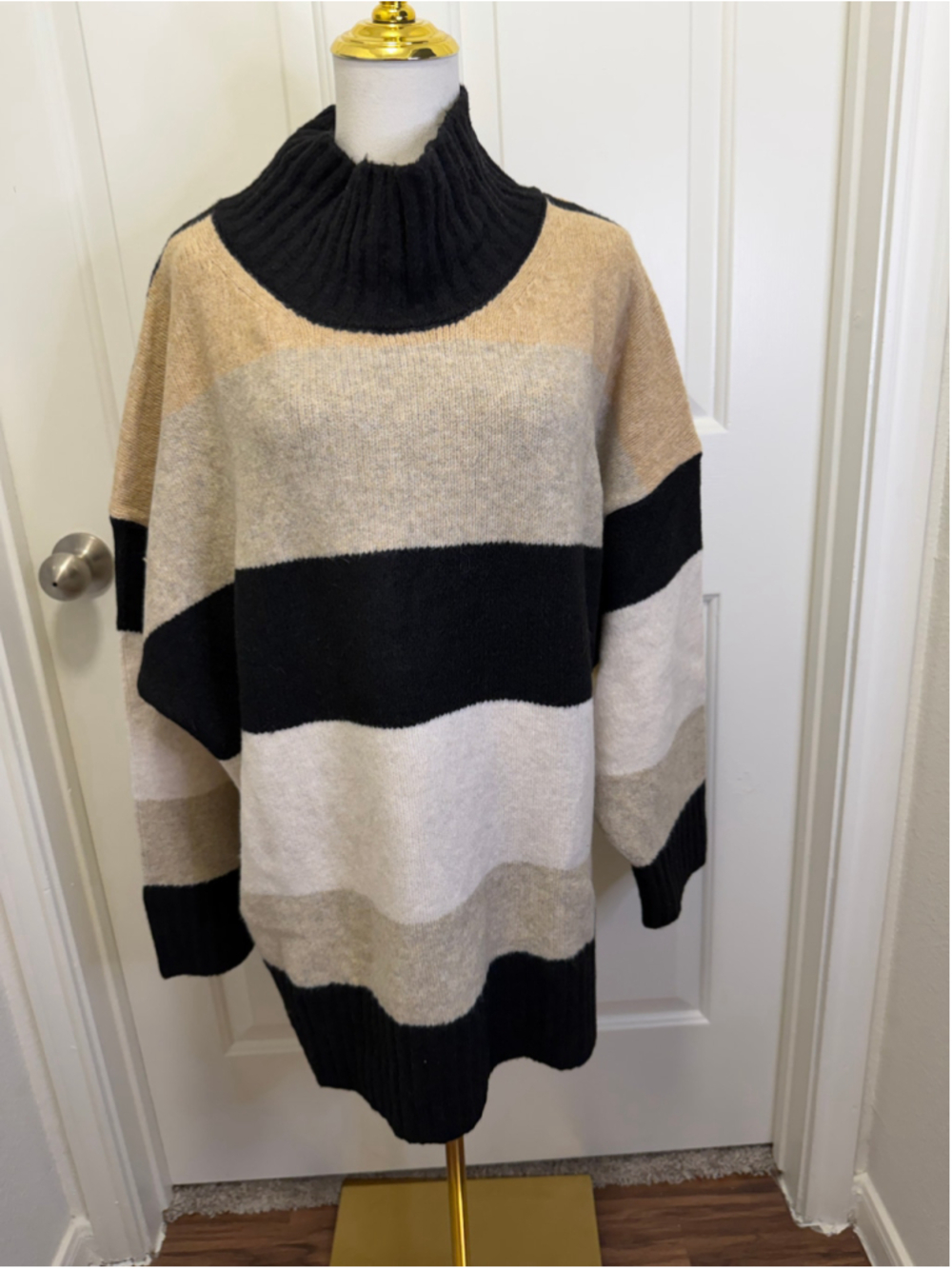 A New Day Women’s Oversized Colorblock Turtleneck Sweater Black Tan Cream 3X NWT